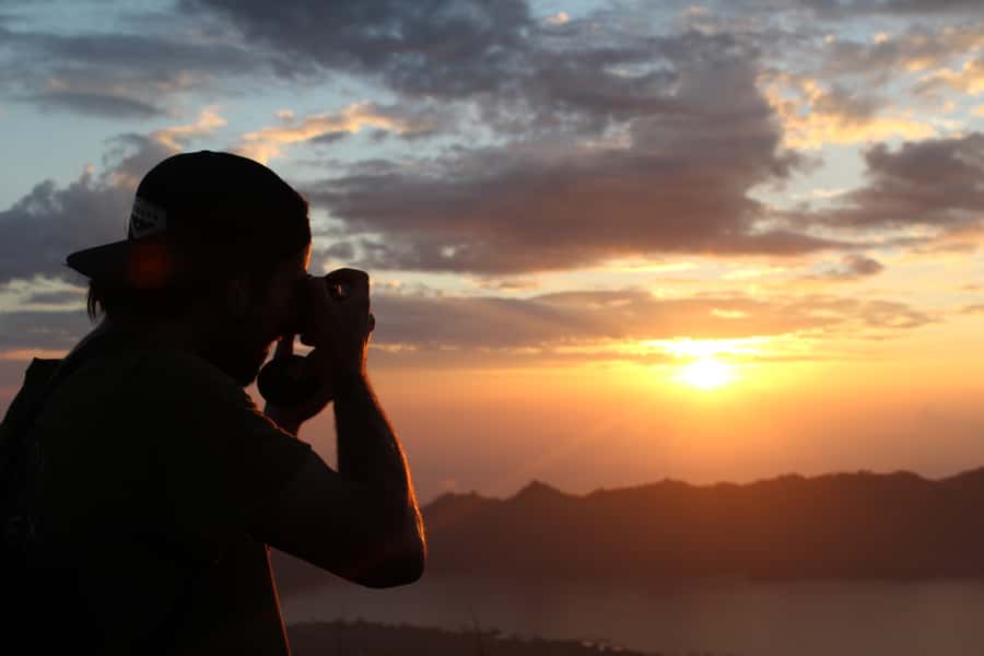 Mount Batur: Sunset/Sunrise 4WD Jeep Tour with Photographer - What to wear for an open-air volcano ride