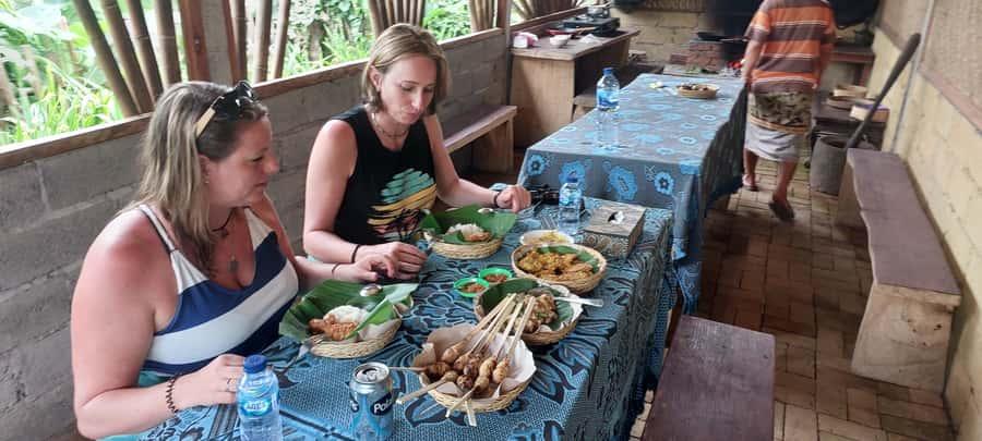 Munduk : Jungle Trekking,Canoeing,waterfall &authentic lunch - Fitness, clothing, and practical limits