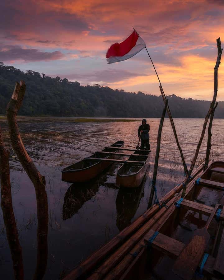 MUNDUK:Tamblingan lake Canoieng & Sunrise tour - Why sunrise is the right time for Tamblingan Lake