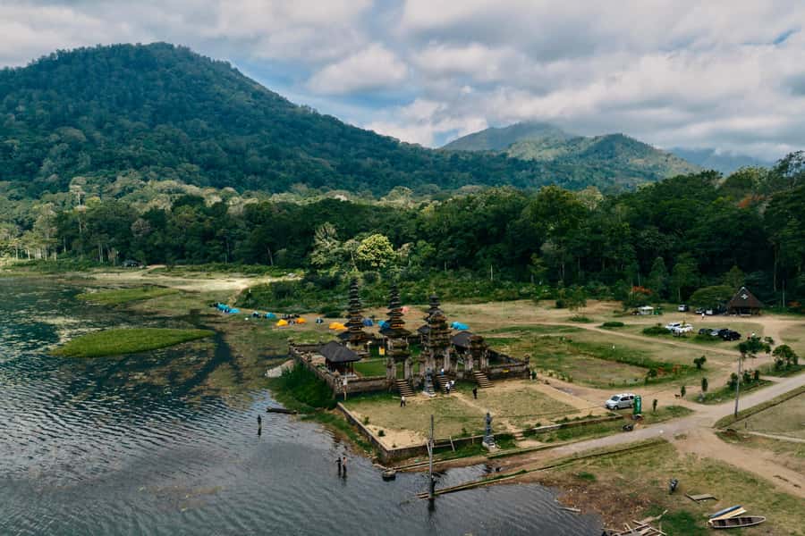 Munduk: Twin Lake Jungle Hike, Ulun Danu Temple, & Waterfall - Pura Dalem Tamblingan and the canoe across the lake
