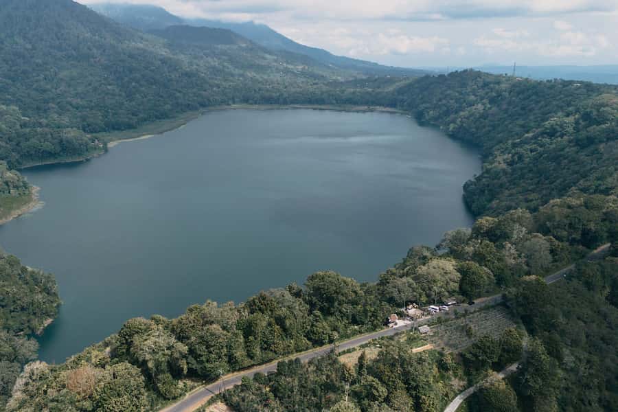Munduk: Twin Lake Jungle Hike, Ulun Danu Temple, & Waterfall - Lunch, coffee, and the extras