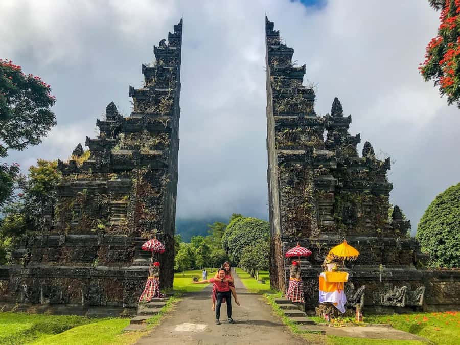 North Bali: Banyumala Waterfall and Ulun Danu Beratan Temple - Ulun Danu Beratan Beside Lake Bratan