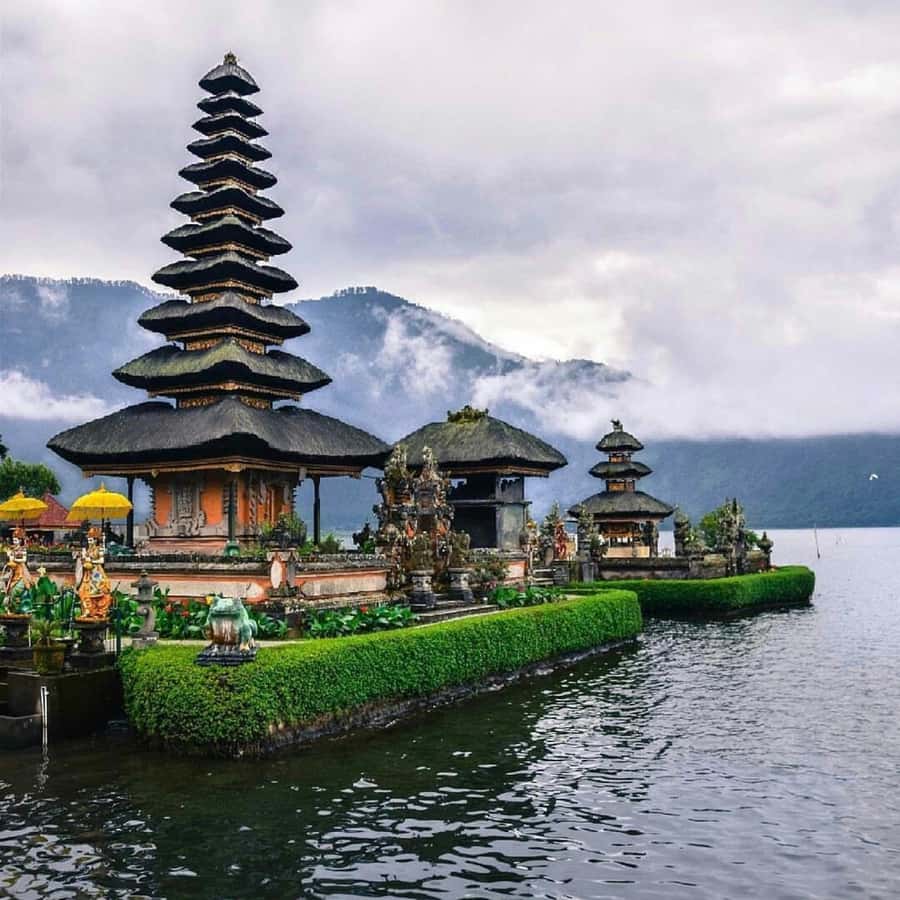 North Bali: Monkey Forest -Waterfall- Rice Terrace-Ulun Danu - Ulun Danu Beratan, Bali’s famous lakeside temple