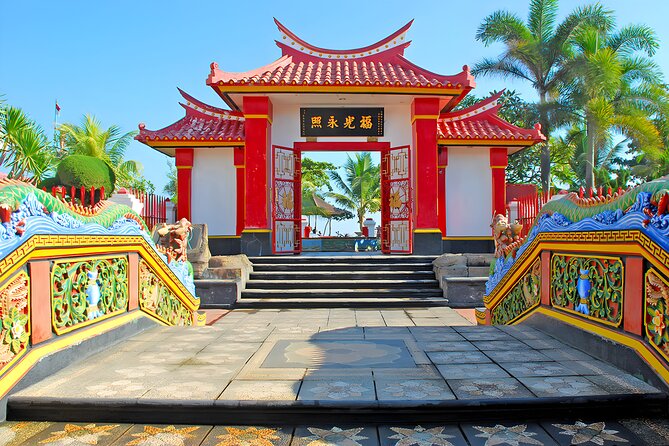 North Bali Tour - Visiting Rice Terrace, Lake, Waterfall, Temple and Hot Spring - The Walk to Munduk Waterfall