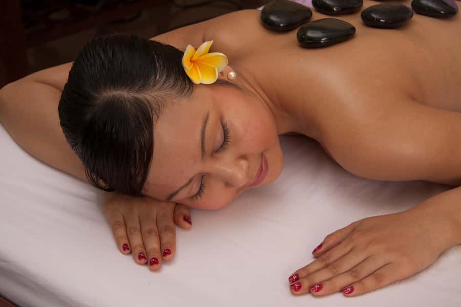 Nusa Dua: 2-Hour Luxury Warm Stone Massage Spa Treatment - One Hour of Bali Massage Before the Stones
