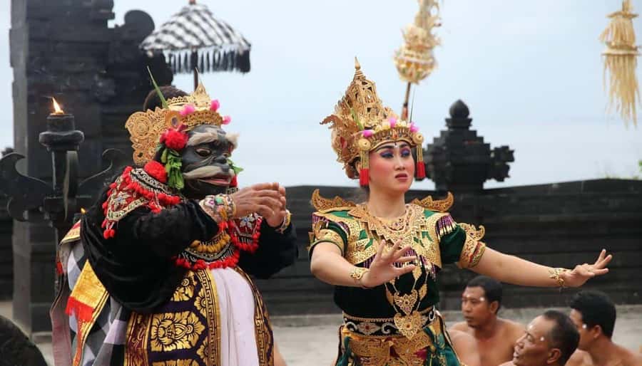 Nusa Dua: Watersports, Uluwatu Temple, and Kecak Dance Tour - Exploring Uluwatu Temple before the Kecak Dance