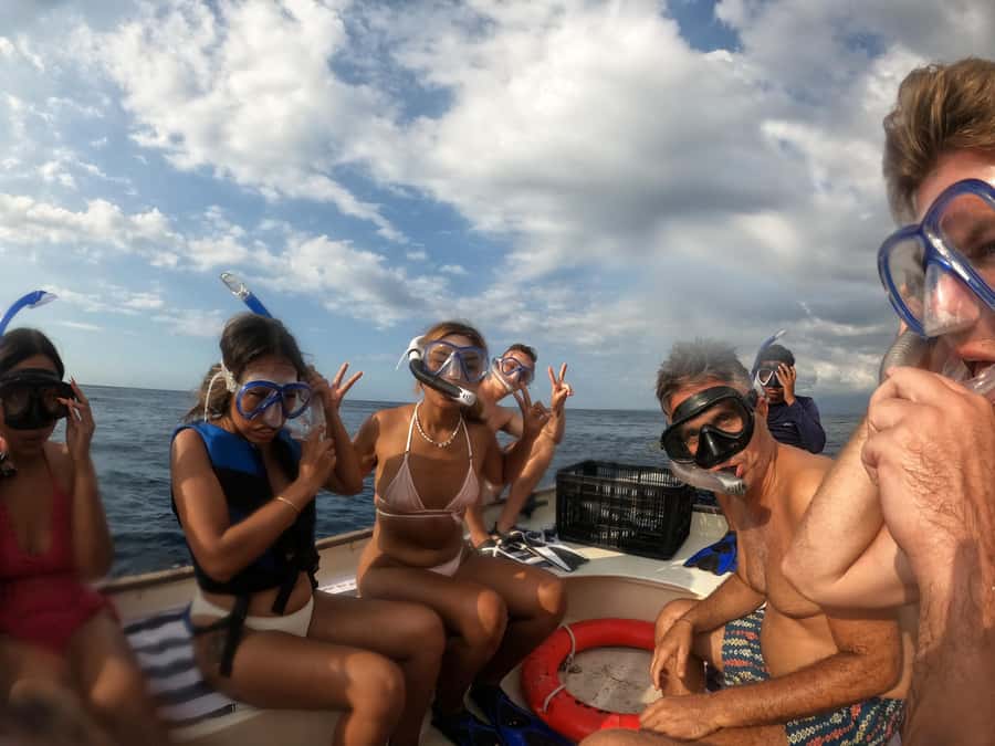 Nusa Lembongan: 4-in-1 Half-Day Catamaran Snorkeling Cruise - Service, comfort, and the real value of $104