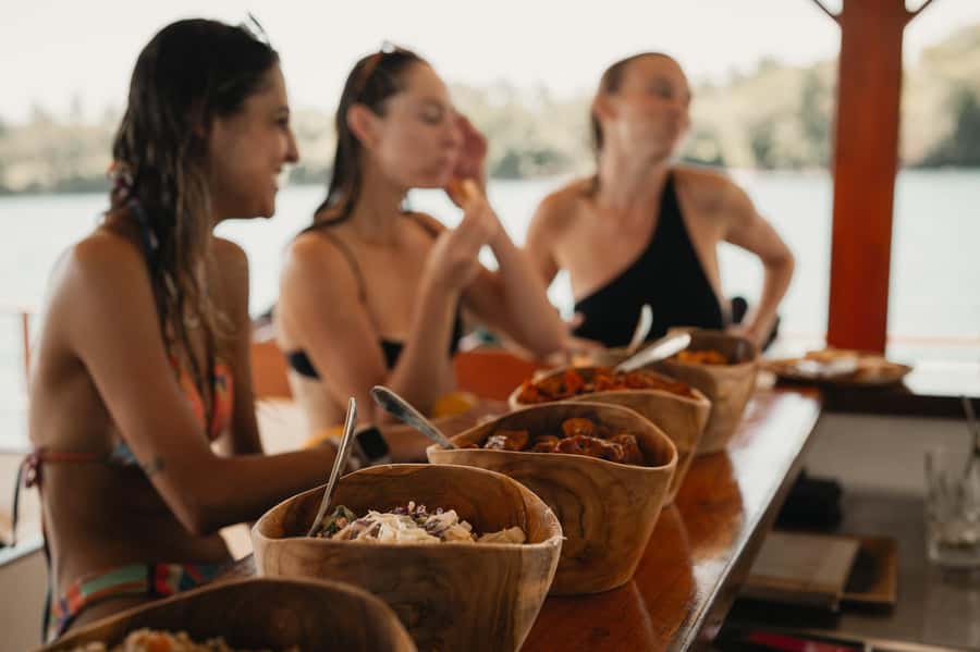 Nusa Lembongan: 4-in-1 Half-Day Catamaran Snorkeling Cruise - Who should book this Nusa Lembongan cruise?