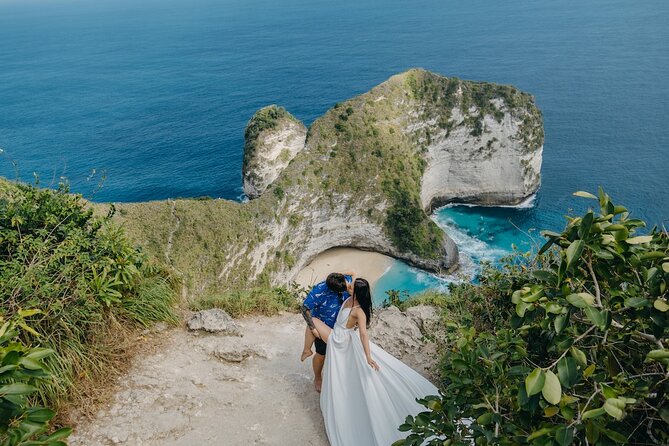 ️ Nusa Penida Instagram Tour: The Most Famous Spots (Private All-Inclusive) - Atuh Beach and the offshore rock formations