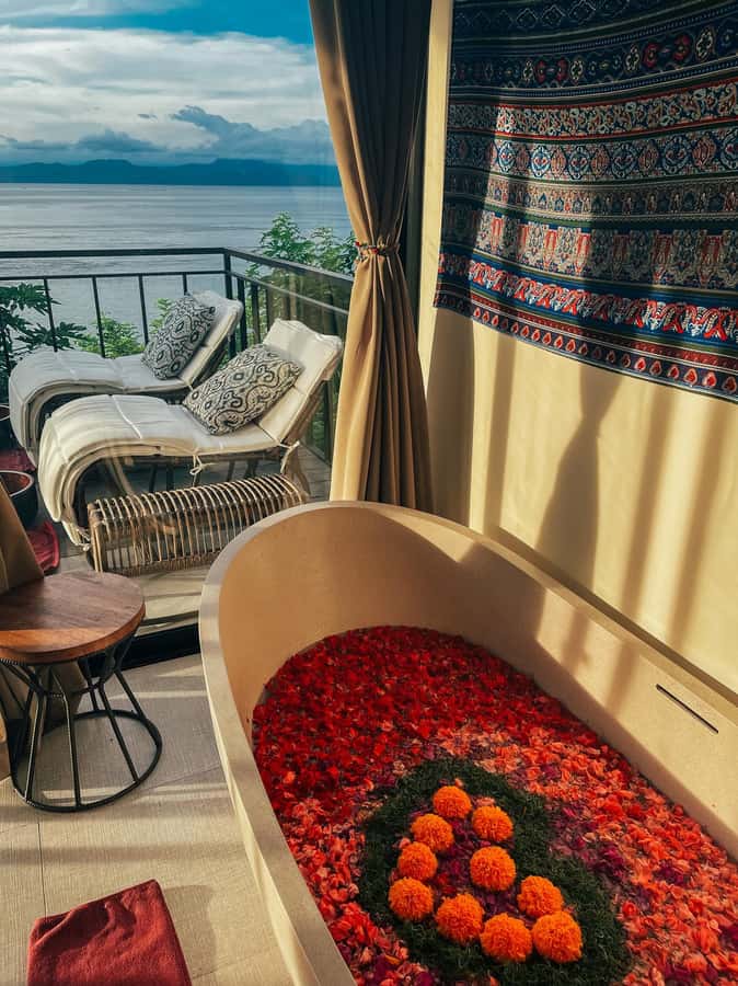 Nusa Penida: Luxury Spa & Flower Bath at Tejas Warnakali - A cliffside pause at Adiwana Warnakali