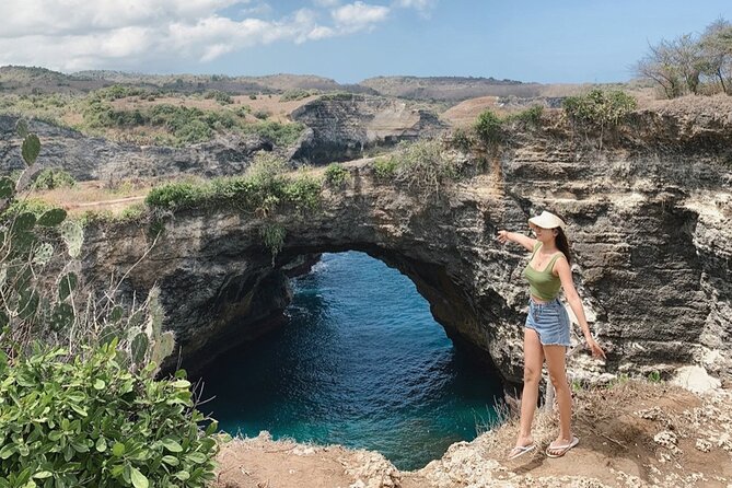 Nusa Penida One Day Trip to Instagrammable Spot by Penidago - A local warung lunch near Kelingking
