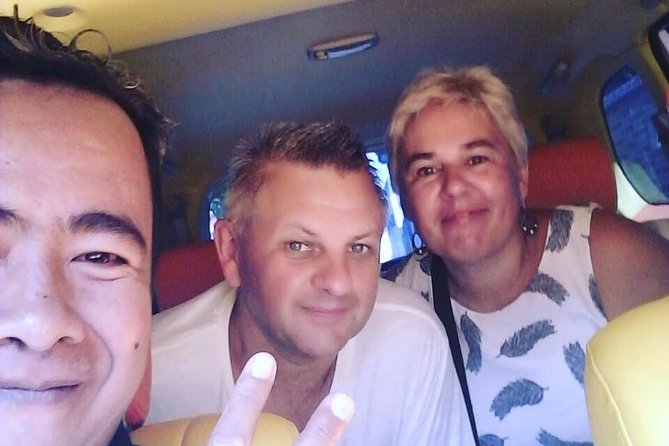 Private Airport Transfer to Your Accommodation - A private, air-conditioned ride to Seminyak