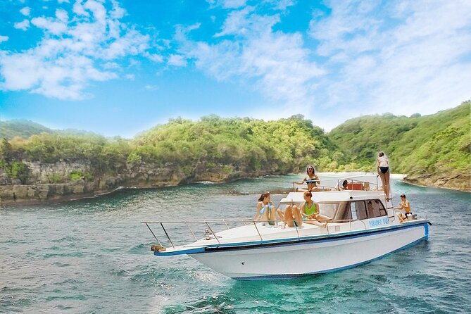 Private Boats in Bali and Nusa Penida - A private day on Nusa Penida’s waters