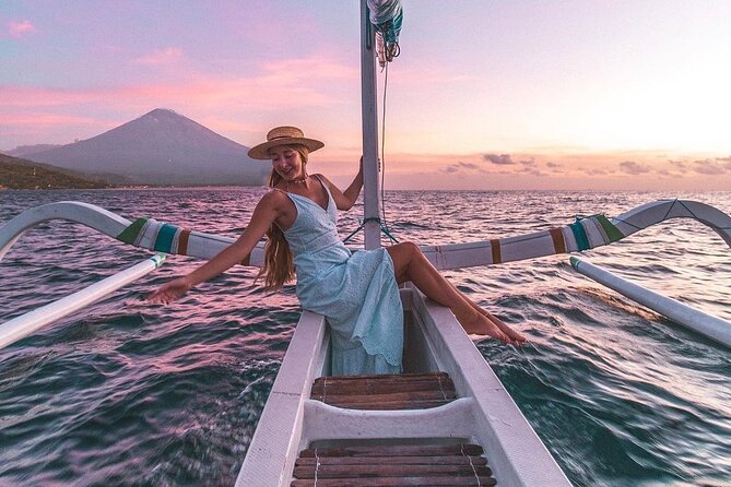 Private Full-Day Lovina Dolphin Watching and Snorkeling Boat Tour - 6 a.m. dolphin watching from a private boat