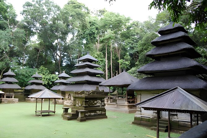 Private Full-Day Tour: Tanah Lot and Uluwatu Temple Tour - Jimbaran Bay and the dinner choice