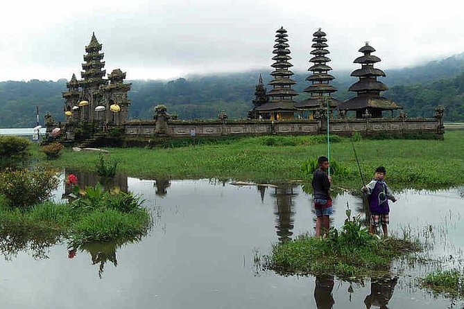 Private Munduk Waterfalls Trekking Tour - A possible 30-minute visit to Ulun Danu Bratan