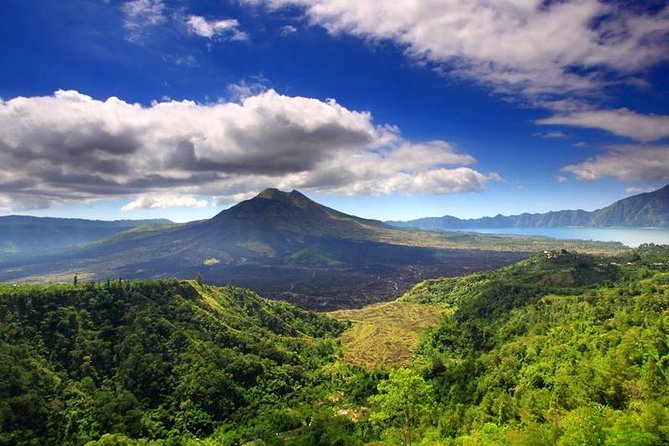Private Tour: Amazing 3 Days Bali Sightseeing Tour Package with Airport Transfer - A private car changes the feel of a packed schedule