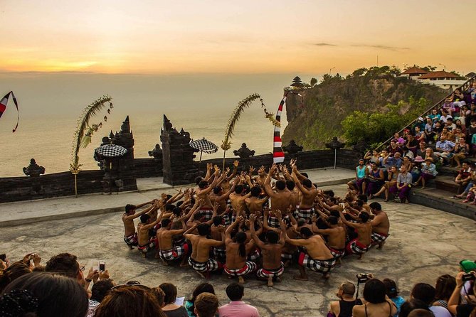 Private Tour: Half Day Uluwatu Tour - Uluwatu Temple above the Indian Ocean