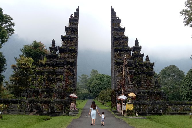 Private Tour: Handara Iconic Gate, rice terrace & Ulundanu Temple - Key points to know before booking