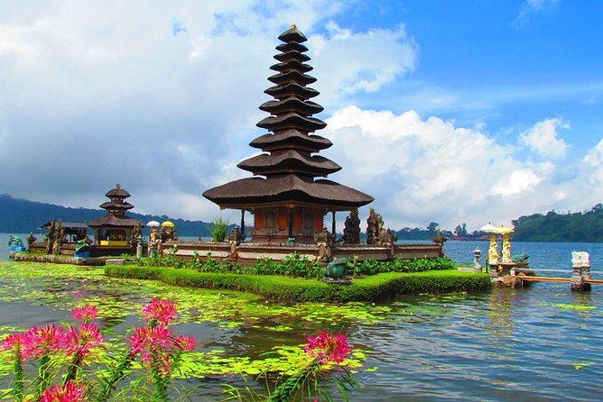 Private Tour: Handara Iconic Gate, rice terrace & Ulundanu Temple - Why this private route works well from Seminyak
