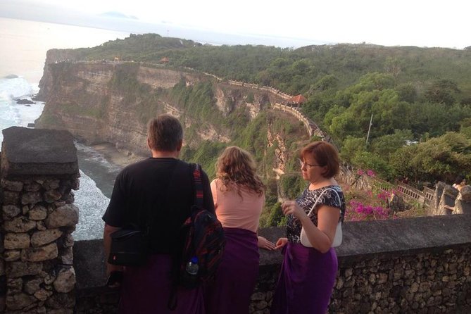 Private Tour Rafting Uluwatu Kecak Dance Sunset and Dinner in Jimbaran Bay - Buffet lunch after the river