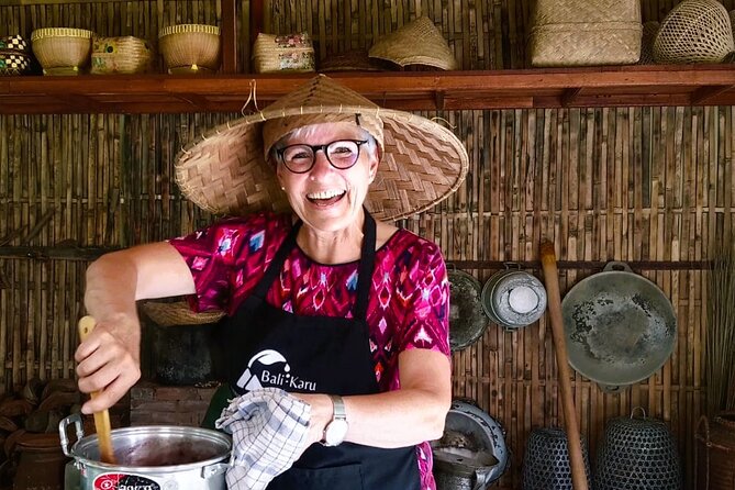 Pure Bali Village Experience, Cooking & Jamu Class+VIP Transfer - A 30-minute walk through the village