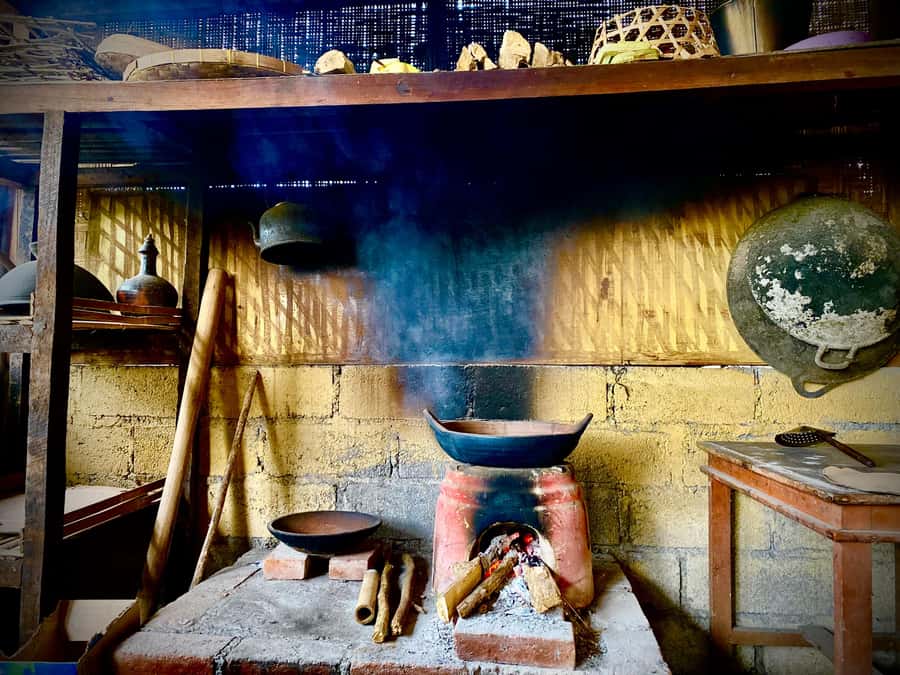 Quad ride, waterfalls & aunthentic cooking class in munduk - Cooking with a local family