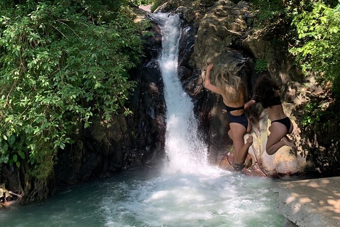 Sekumpul waterfall & aling2 waterfall with private service (including activity) - The road from Nusa Dua changes the equation