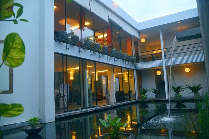 Seminyak 4-Hour Spa Treatment with Hotel or Airport Transfer - The opening foot bath and 30-minute massage