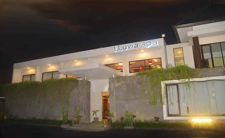 Seminyak: Bali Spa Experience with Transfers at Lluvia Spa - Choosing between Balinese, aromatherapy, and hot stone massage