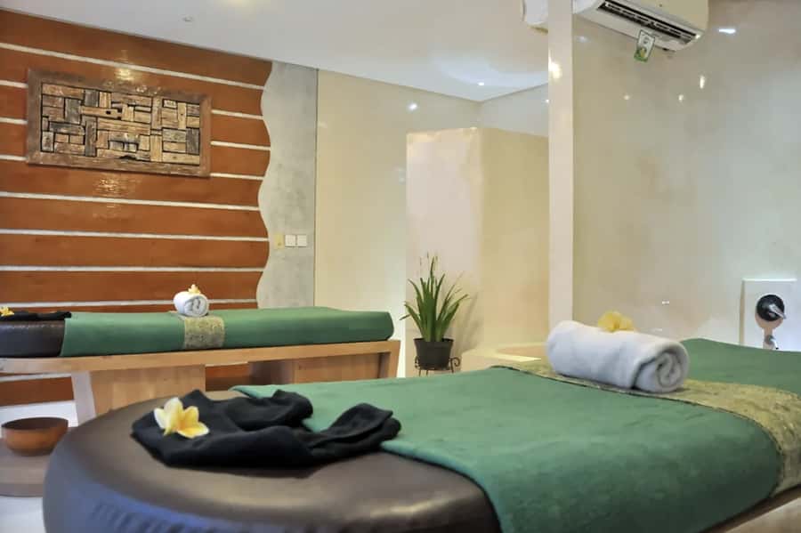 Seminyak: Relaxing Bali Spa Experience at LLuvia Spa - Choosing between Balinese, aromatherapy, and hot stone massage