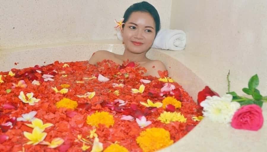 Seminyak: Relaxing Bali Spa Experience at LLuvia Spa - Private rooms with a river view