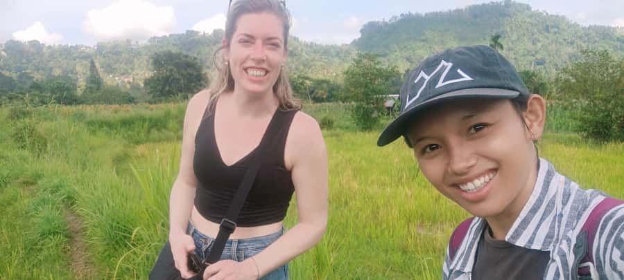 Sidemen rice terraces trek and local village walk - Meeting your guide in Tabola Village