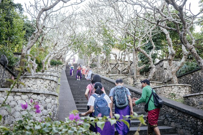 Skip The Line Tour: Uluwatu Temple and Kecak Fire Dance Tour – Half Day - The monkeys require real caution