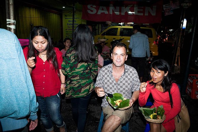 Small-Group Denpasar Night Food Tour - The first tastes: rice cakes and Balinese staples