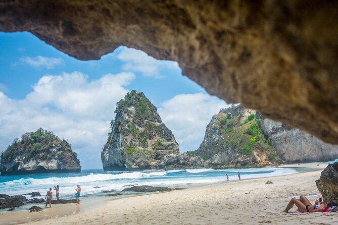 Snorkeling Adventure with East Nusa Penida Tour All Inclusive - Crystal Bay’s clear water and coral