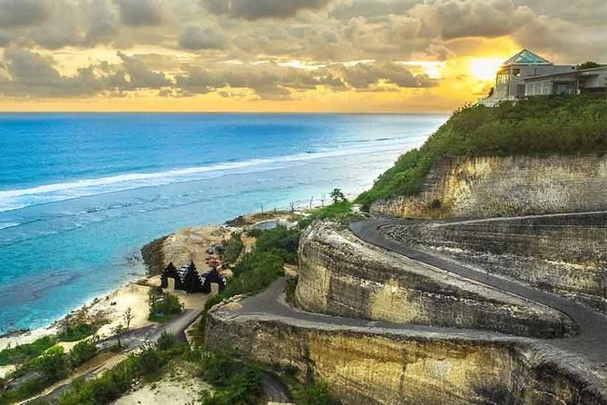 South Bali & Uluwatu Tour - Starting with Nusa Dua’s pale beach