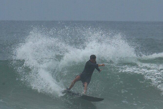 Surf lesson | Energy surfschool krui - Starting at Batu Bolong Beach in Canggu