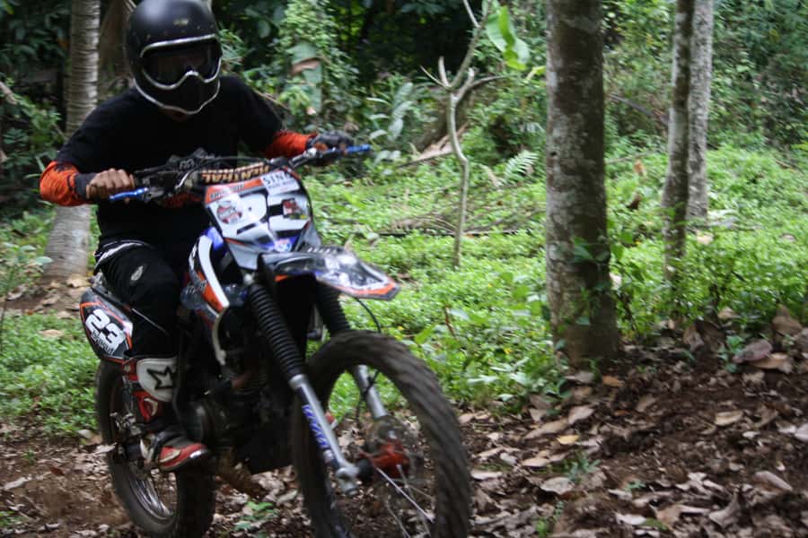 Tabanan: Jungle Trail Enduro Motorcross Adventure - Rivers, logs, rocks, and slippery ground