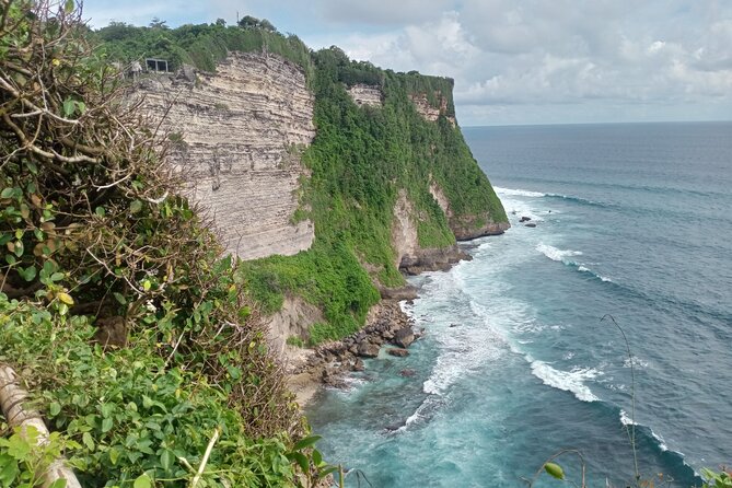 Tanah Lot and Uluwatu Temple Private Guided Tour - Coffee, warung food, and the local side of the day