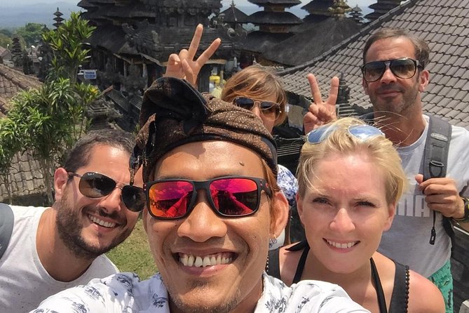 Tanah Lot and Uluwatu Temple Private Guided Tour - Uluwatu Temple on the cliff edge