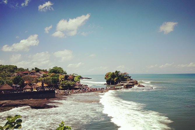 Tanah Lot and Uluwatu Temple - Stunning Ocean View with Sunset - Tanah Lot, Bali’s temple on the rocks
