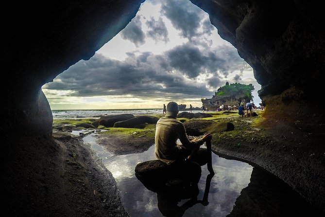 Tanah Lot Temple, Waterfall & Ubud Tour (Private & All-Inclusive) - Kanto Lampo’s split-stream waterfall