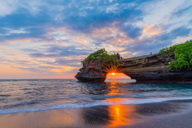 Tanah Lot Tour & North Bali Tour : All-Inclusive Best Experience - Wanagiri Twin Lake viewpoint