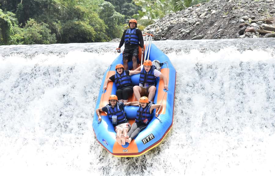 Telaga Waja River: Rafting Expedition with Lunch - Coffee, changing, and the safety briefing