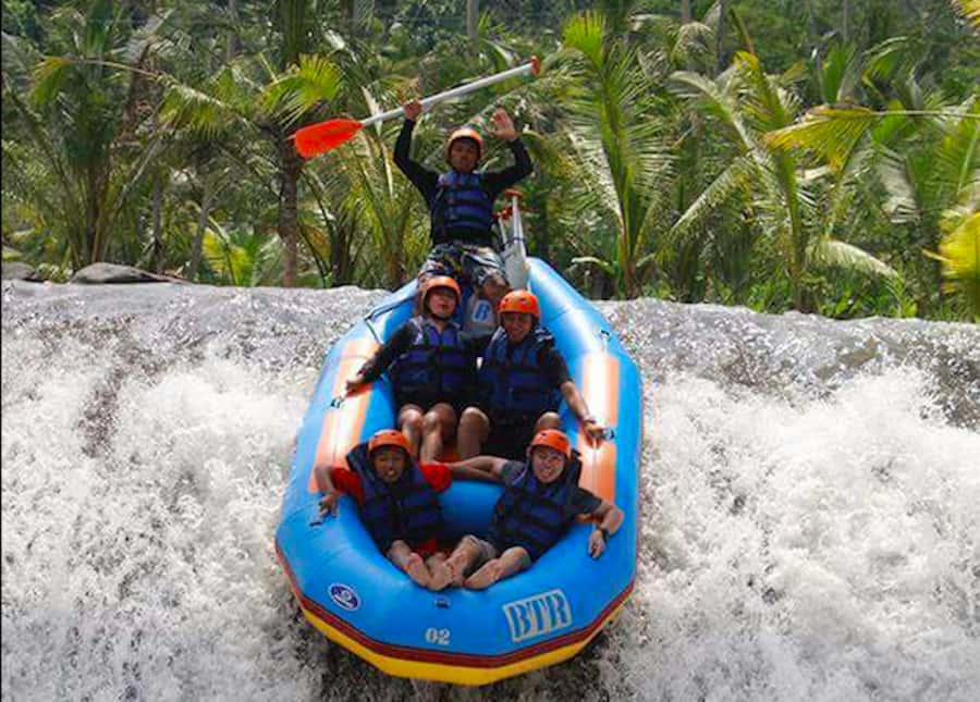 Telaga Waja: White Water Rafting with Lunch - Safety comes before the first rapid