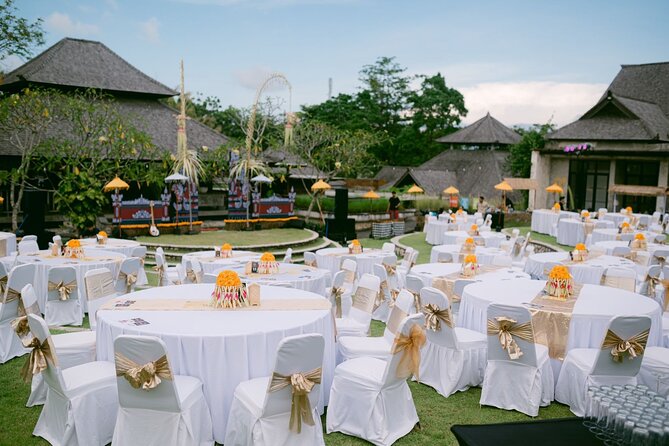 The Balinesia Lu'au - 'A Kampung Bali Experience & Dinner Show' - Dinner: Nasi Goreng, Mie Goreng, and Babi Guling