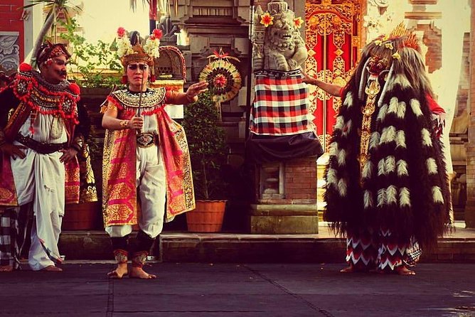 The Best Places to Explore Bali For 2 Days - Tirta Empul brings the first day to a sacred site