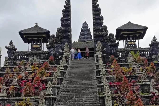 The Fantastic East Of Bali Private Guided Tour - Guwang Barong and Keris Dance: a dramatic start