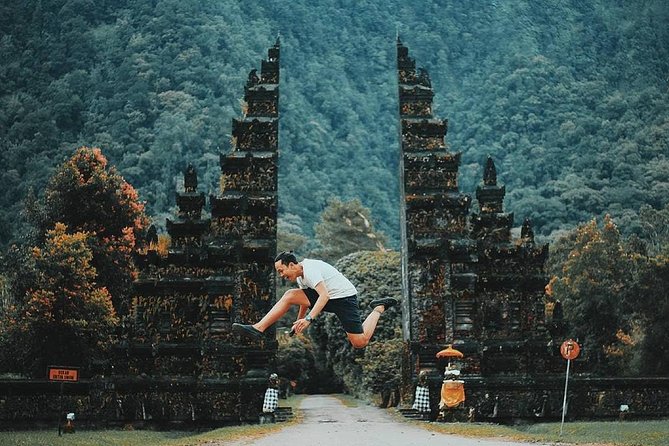 The most attractive places of Northern Bali - Ulun Danu Bratan and the floating temple effect